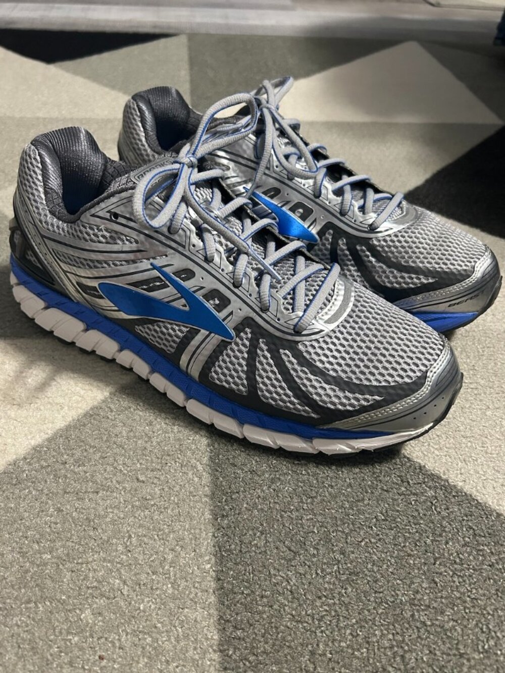 Brooks Beast '16 'Silver Electric Blue' Running Sneakers Men's Size 11.5 2E
